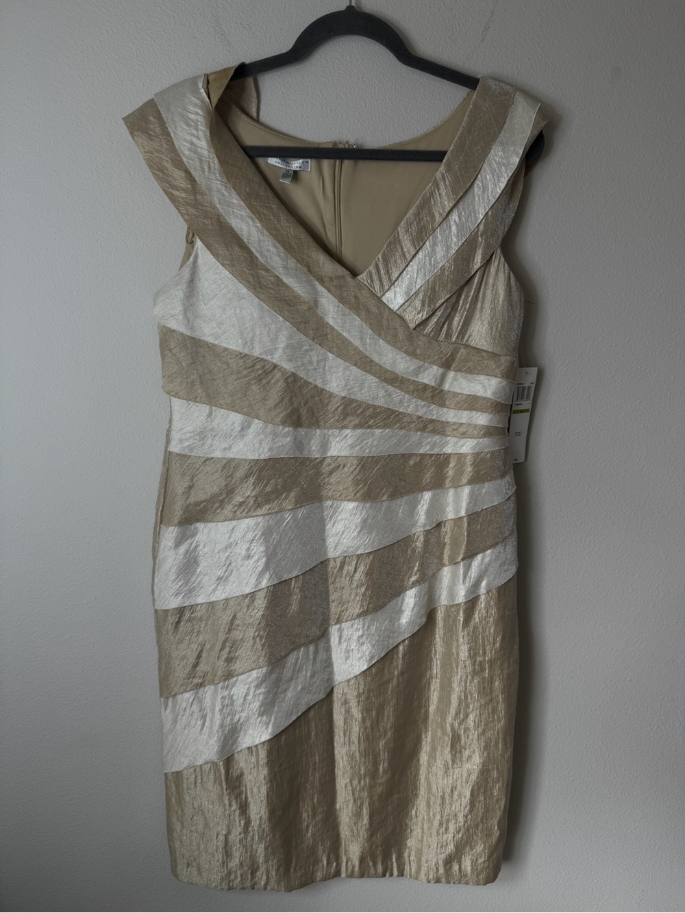 London Style Collection Champagne Metallic Sheath Dress Women’s 14 NWT